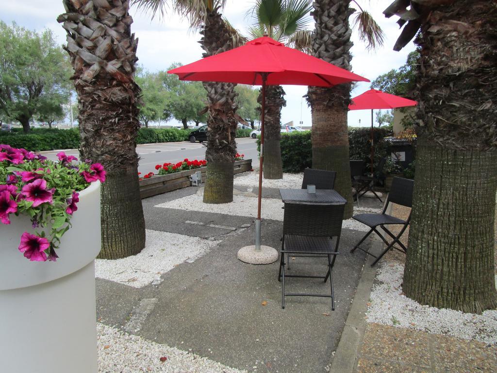 Hotel Azur Bord De Mer La Grande Motte Luaran gambar